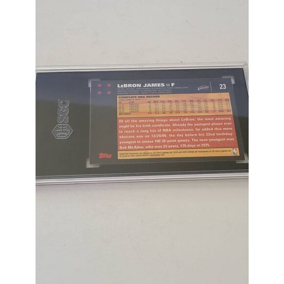 Vintage Topps Chrome 2007-08 Lebron James #23 SGC 7 - Picture 2 of 2